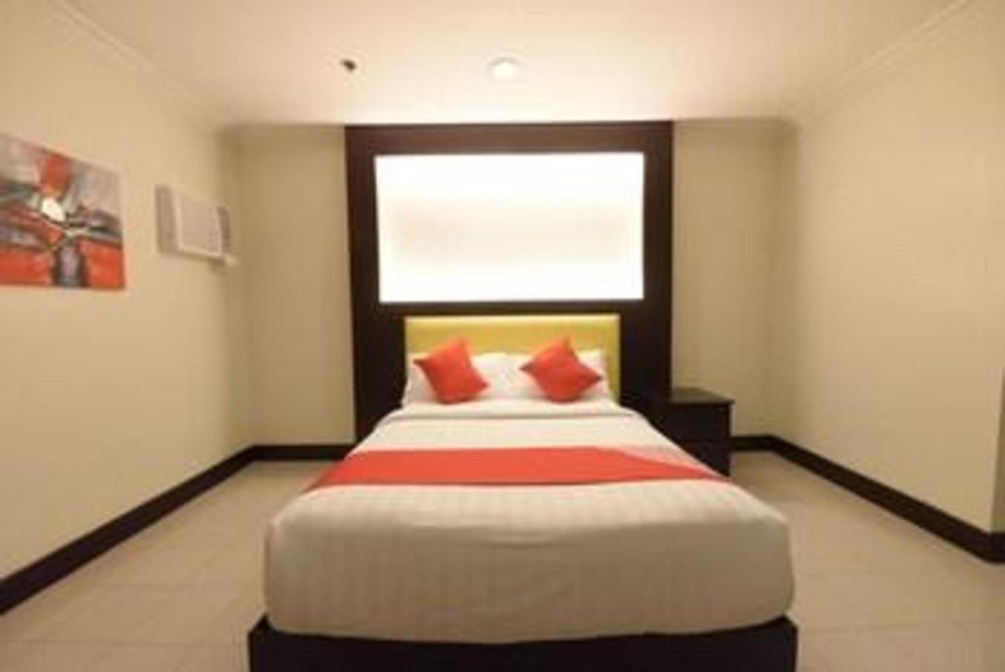 Oyo 115 Northridge Mansions Hotel 3*