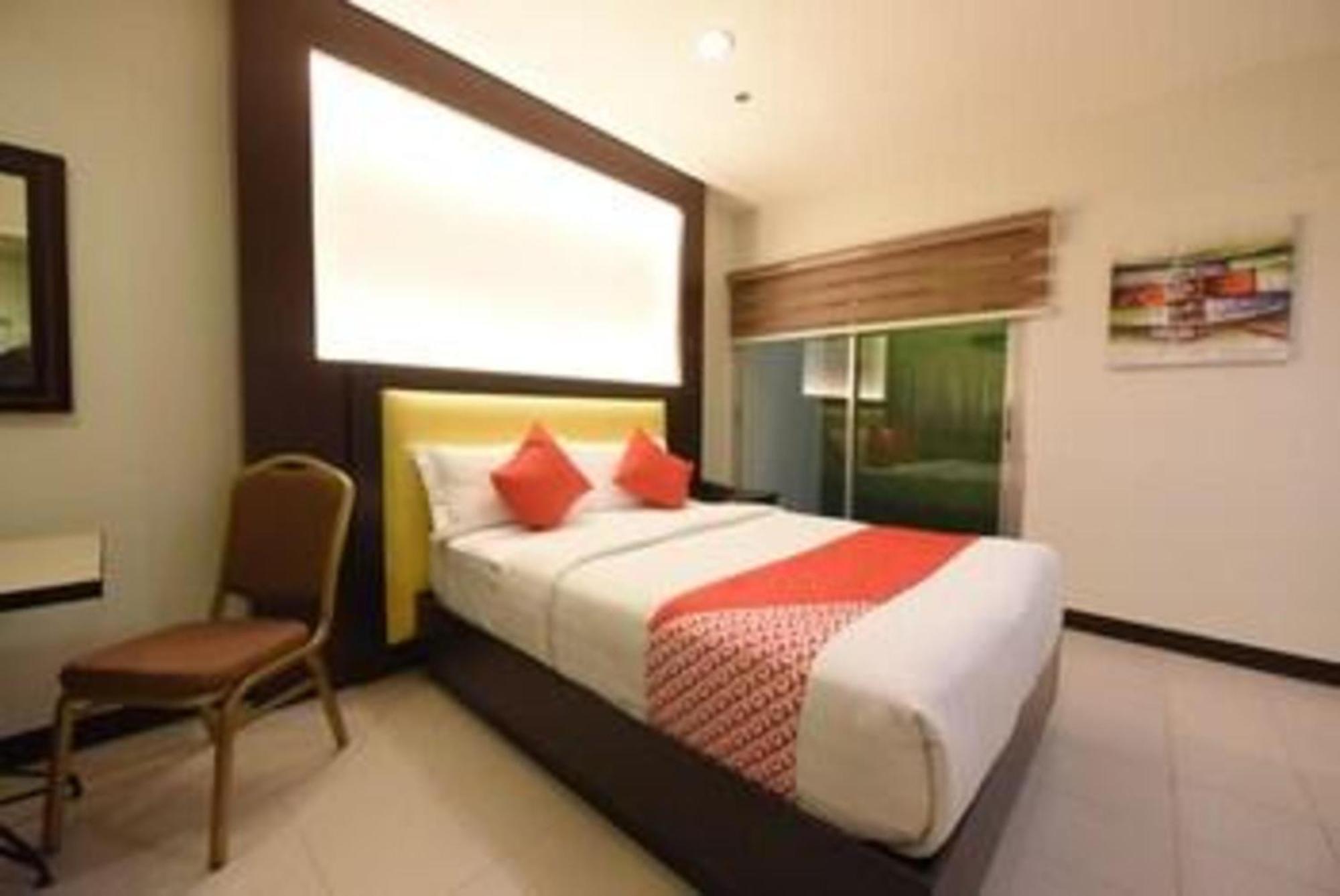 Hotel Oyo 115 Northridge Mansions