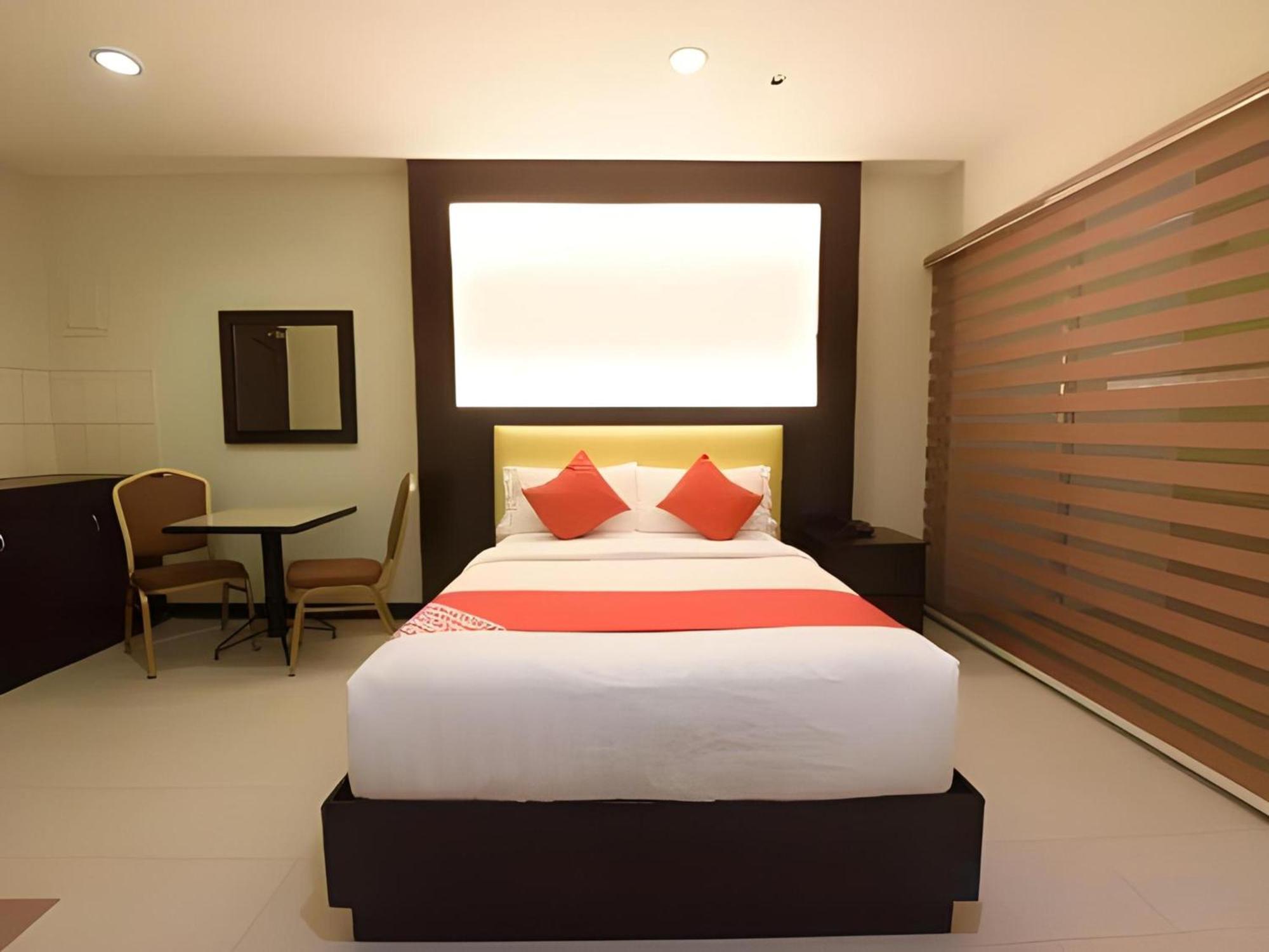 Oyo 115 Northridge Mansions Hotel Quezon City