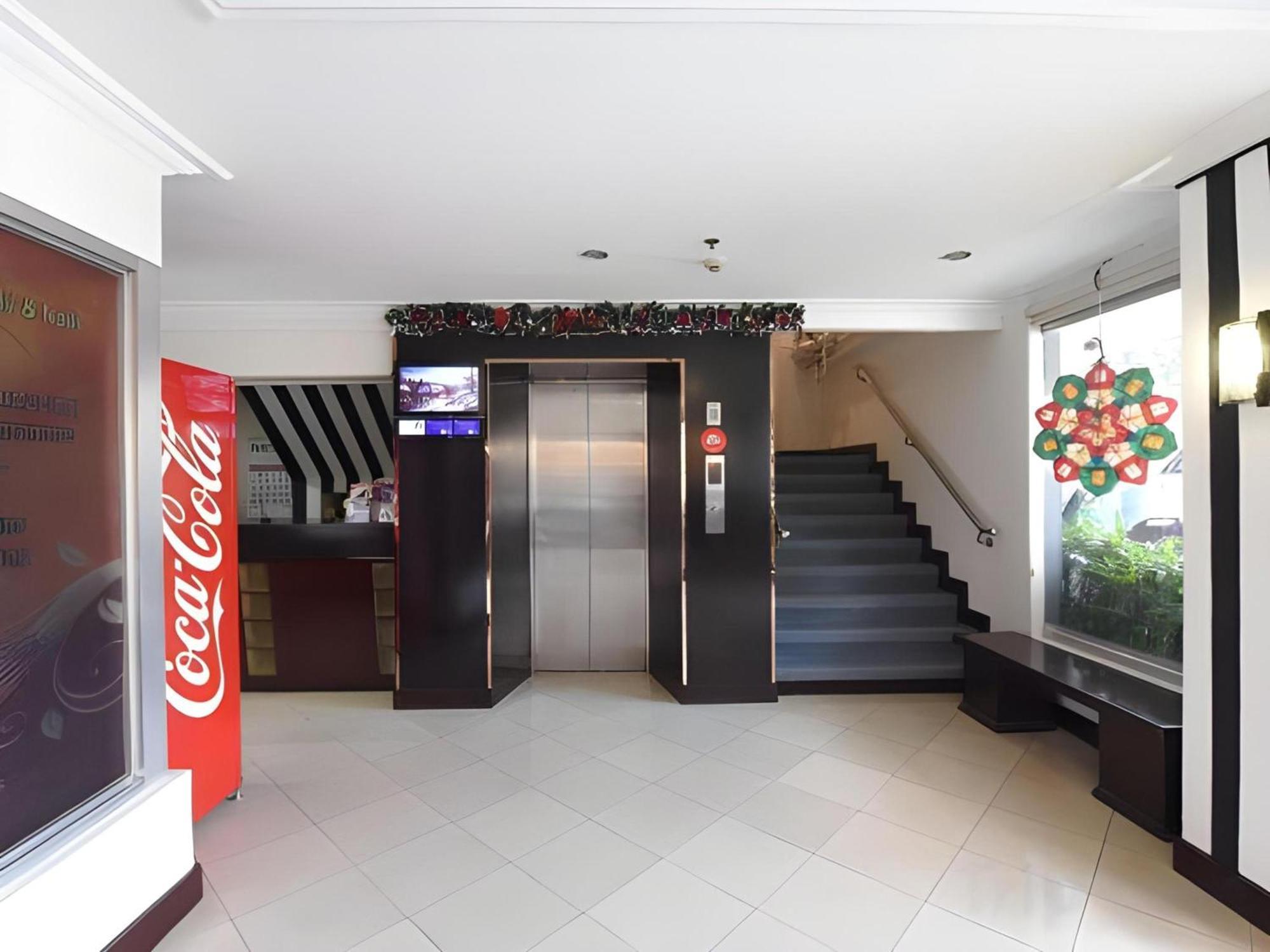 Oyo 115 Northridge Mansions Hotel Quezon City