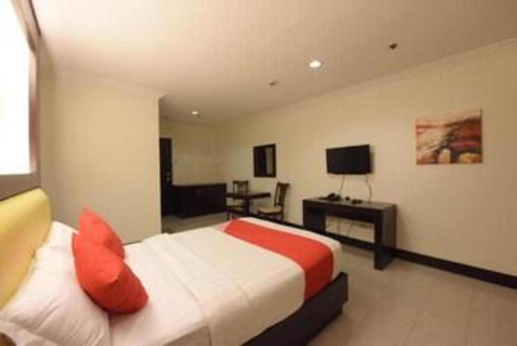 Hotel Oyo 115 Northridge Mansions 3*