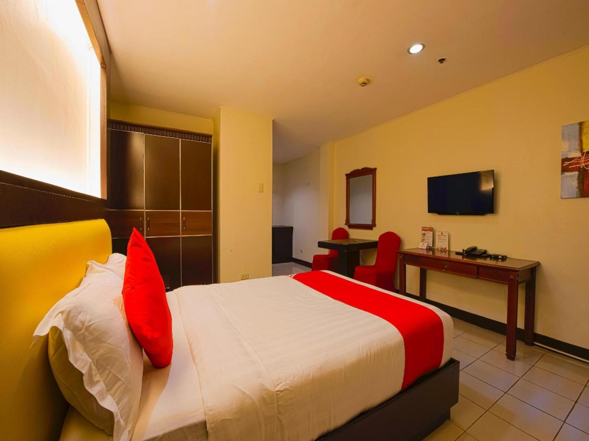 Oyo 115 Northridge Mansions Hotel 3*