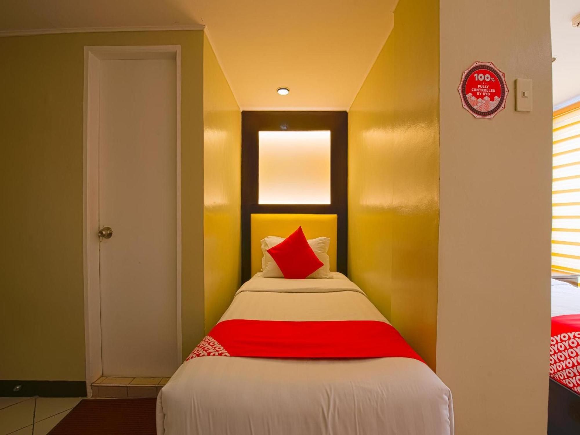 Oyo 115 Northridge Mansions Hotel 3*