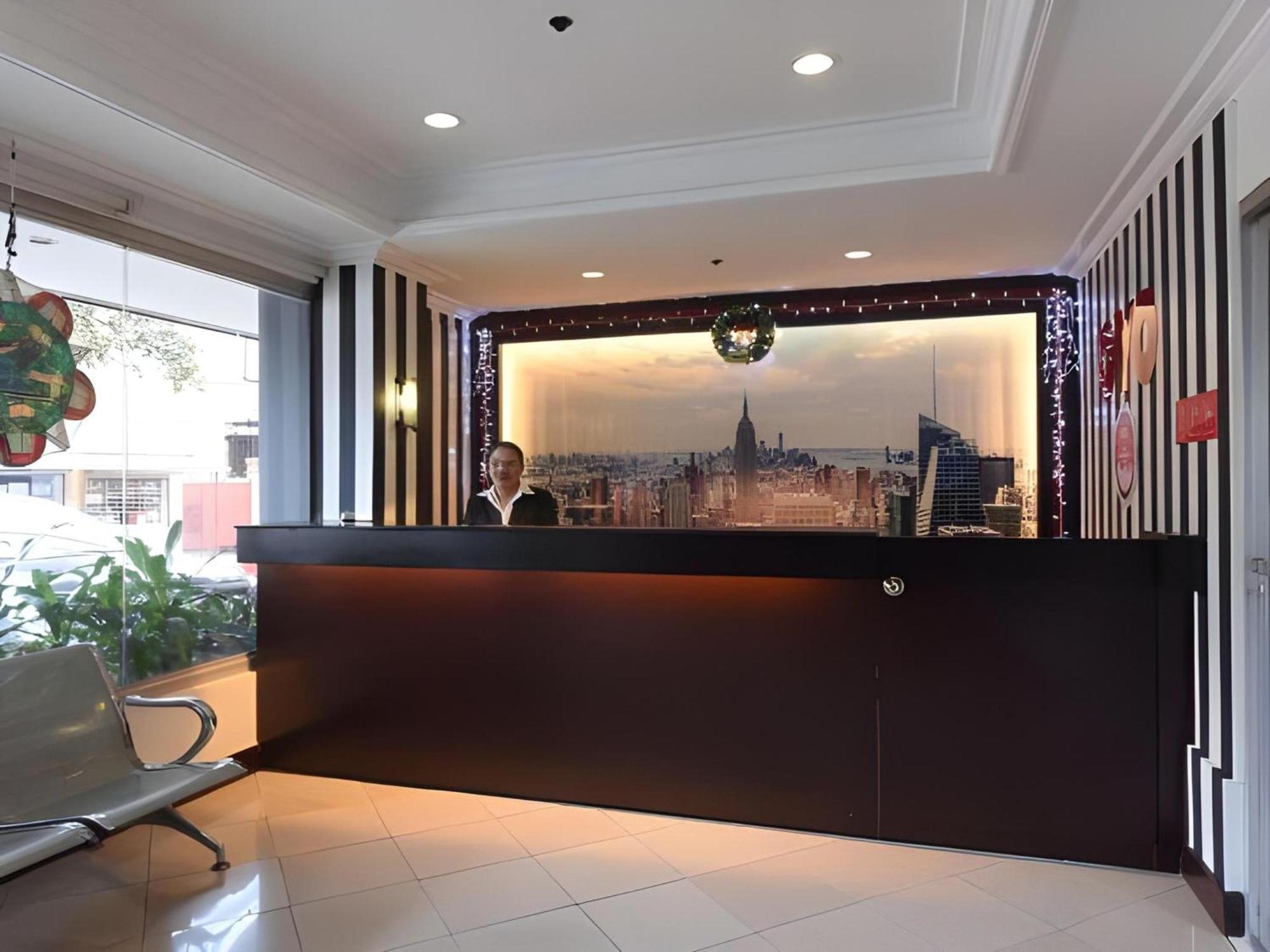 Hotel Oyo 115 Northridge Mansions Quezon City