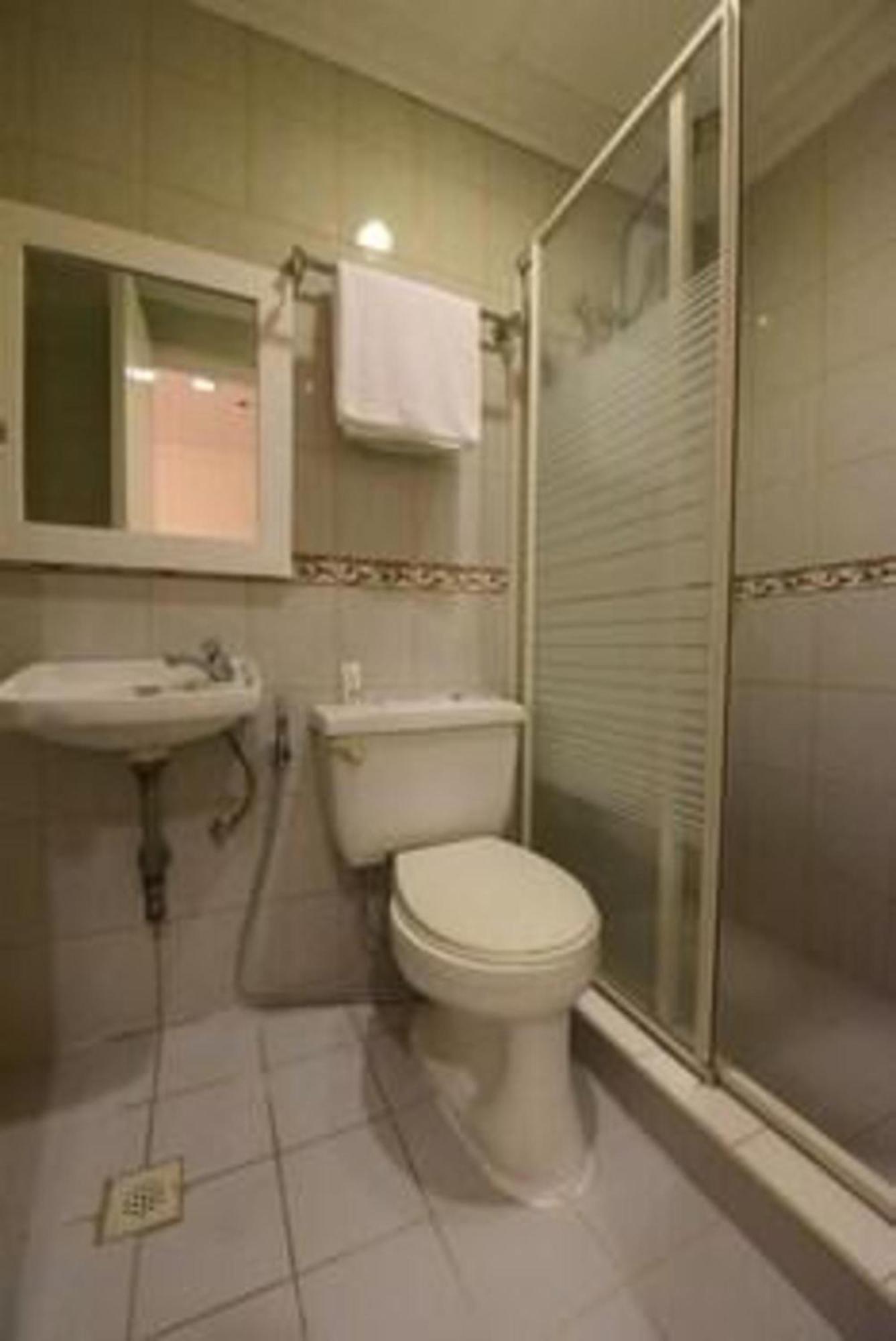 Oyo 115 Northridge Mansions 3*